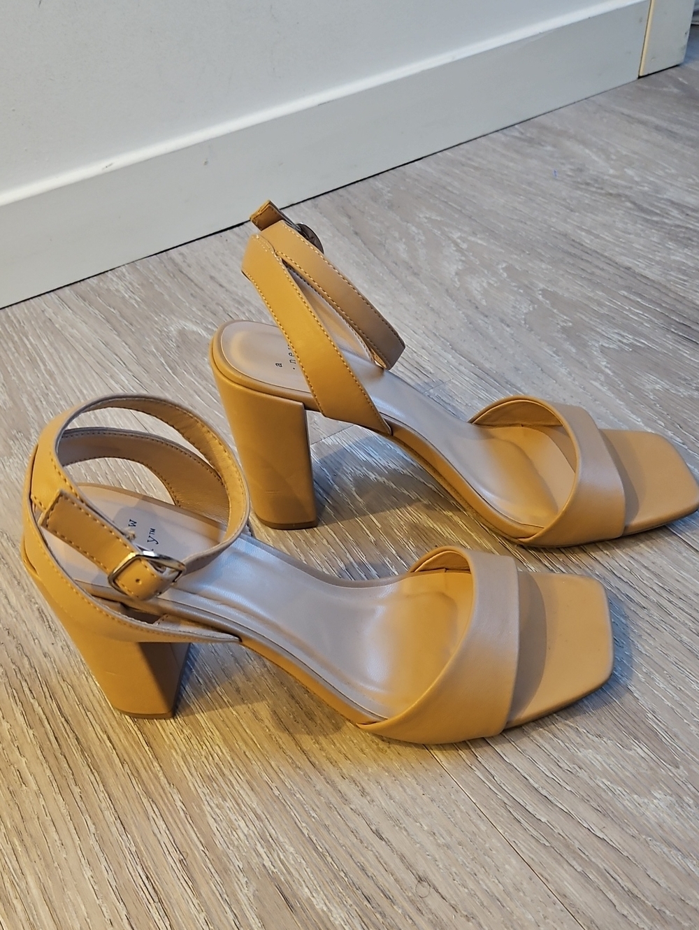 A New Day nude block heel sandal - size 10